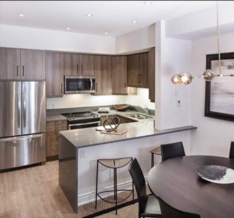 Kitchen and dining in a Dunpar townhome, Toronto